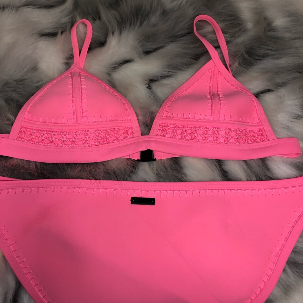 Pink Triangl Bikini Set!